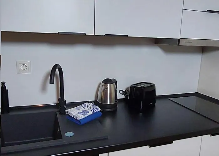 Ela, Kedar 3 スヴェティ・ヴラス